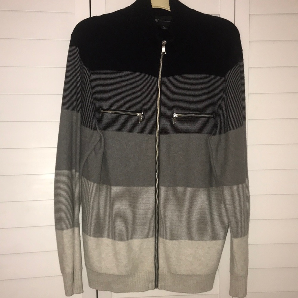Men’s zip up sweater